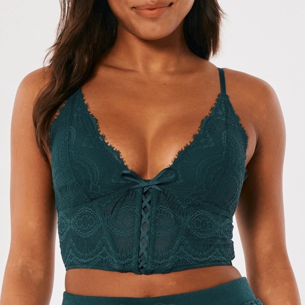 GILLY HICKS Laced Bralette